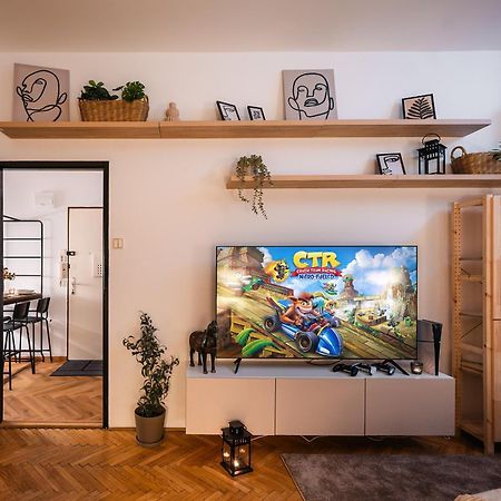 2Br 1,5Bath Chic City Suite Near Wenceslas Square براغ المظهر الخارجي الصورة