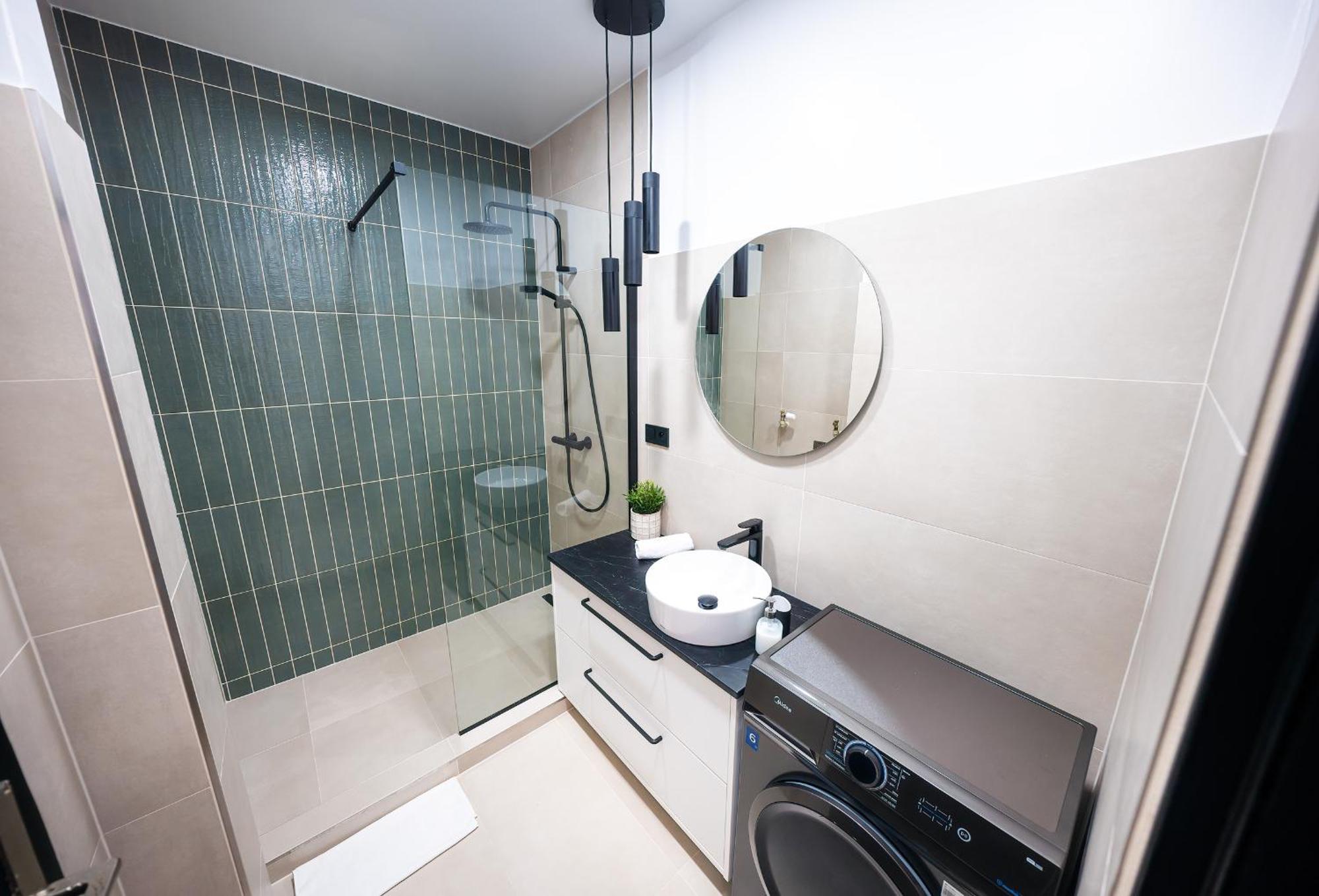 2Br 1,5Bath Chic City Suite Near Wenceslas Square براغ المظهر الخارجي الصورة