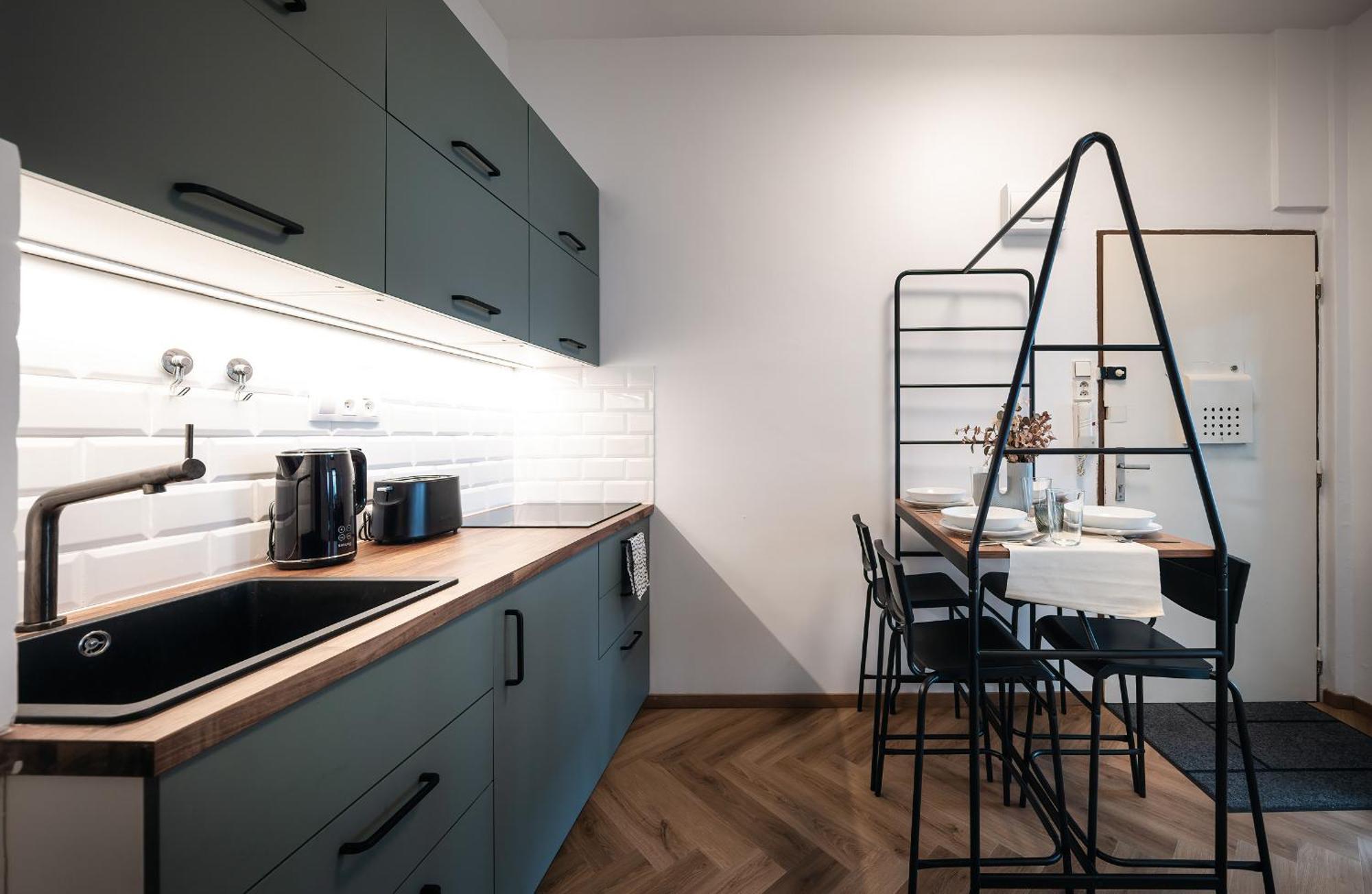2Br 1,5Bath Chic City Suite Near Wenceslas Square براغ المظهر الخارجي الصورة